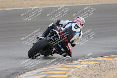 media/Dec-17-2022-SoCal Trackdays (Sat) [[224abd9271]]/Turn 10 Backside (120pm)/